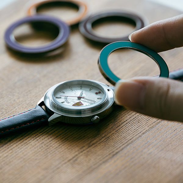 ファイアーエムブレム 風花雪月 黒鷲の学級 モデル 腕時計|ベゼル取り外しイメージ